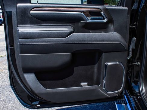 Used 2026 Chevrolet Silverado 2500 LT AWD/4WD image 11