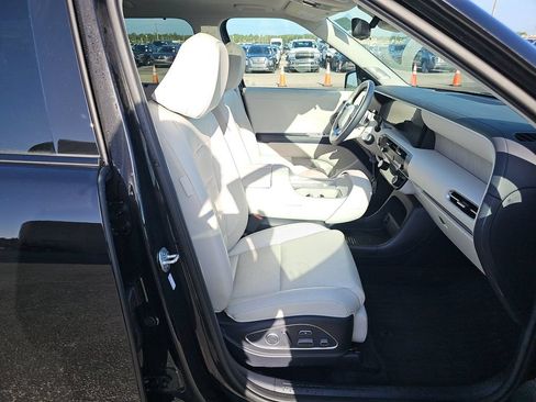 Used 2026 Hyundai Palisade Calligraphy FWD image 11