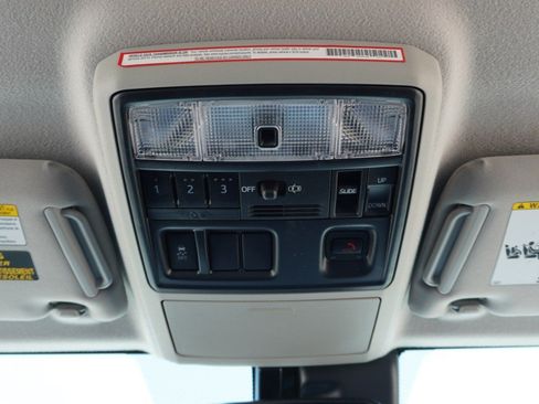 Used 2020 Toyota 4Runner SR5 Premium w/ Moonroof Package RWD image 26