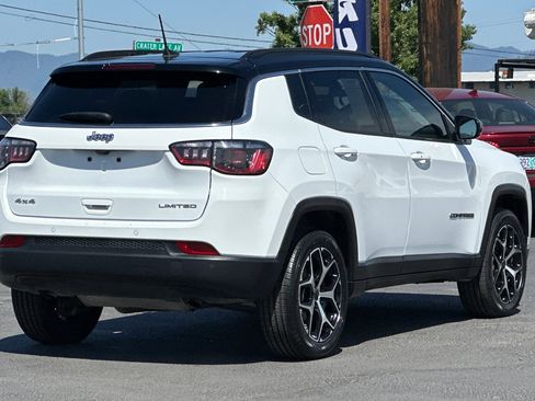 Used 2025 Jeep Compass Limited AWD/4WD image 4