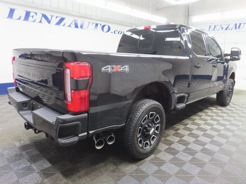 Used 2025 Ford F250 Platinum image 4