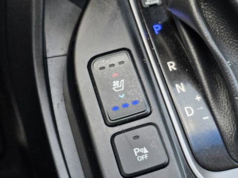 Used 2017 Hyundai Santa Fe FWD image 30