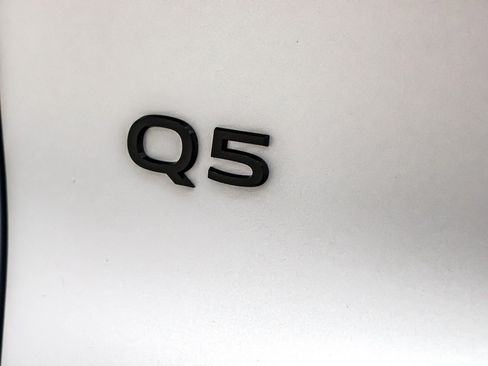 New 2025 Audi Q5 Premium Plus image 9