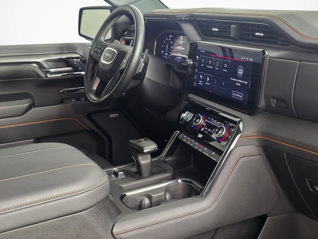Used 2024 GMC Sierra 1500 AT4 w/ Technology Package AWD/4WD image 28