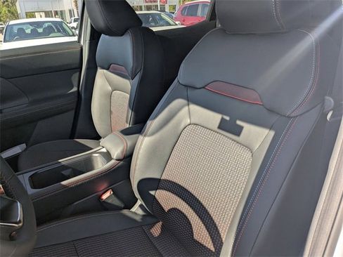 New 2026 Nissan Kicks SR image 14