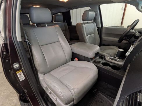 Used 2015 Toyota Sequoia Limited image 5