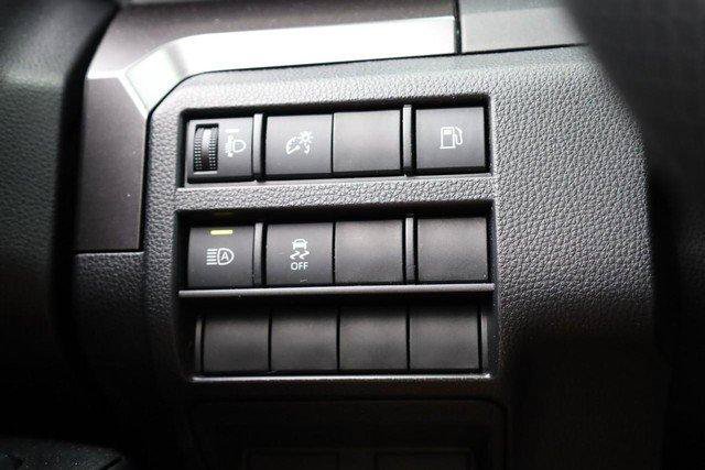 Used 2025 Toyota 4Runner SR5 AWD/4WD image 19