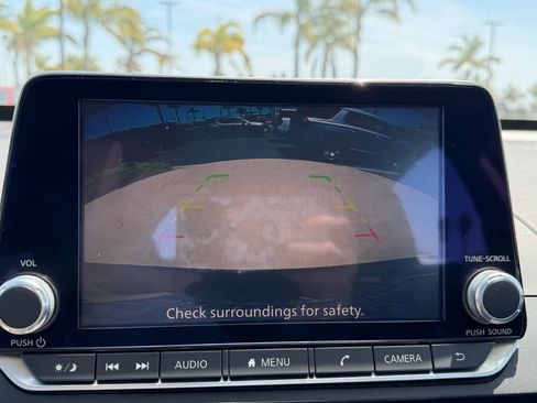 Used 2024 Nissan Altima 2.5 SV FWD image 13