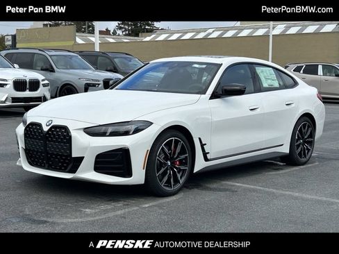 New 2026 BMW 430i w/ M Sport Package RWD image 1
