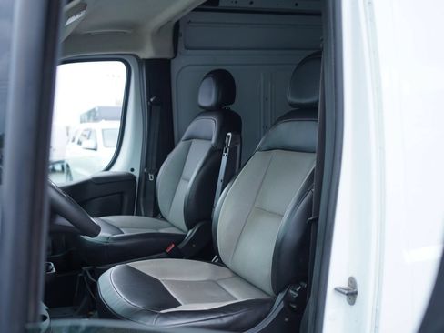Used 2023 RAM ProMaster 2500 FWD image 19