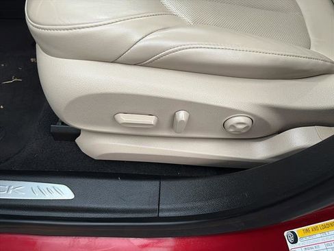 Used 2020 Buick Envision Essence image 16