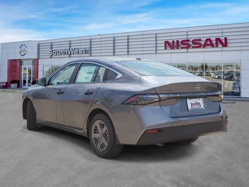 New 2027 Nissan Sentra S w/ Floor Mat Package FWD image 7