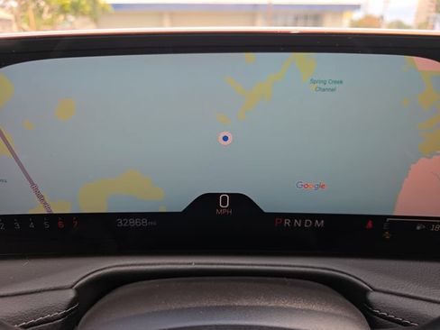 Used 2025 Cadillac XT4 Premium Luxury FWD image 36