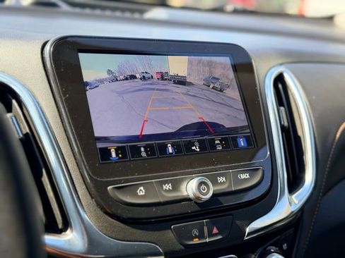 Used 2023 Chevrolet Equinox Premier image 14