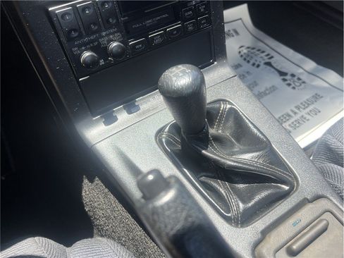 Used 1991 MAZDA MX-5 Miata RWD image 14