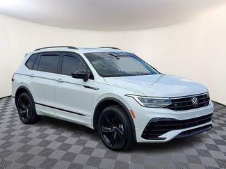 Used 2024 Volkswagen Tiguan SE R-Line AWD/4WD video 1