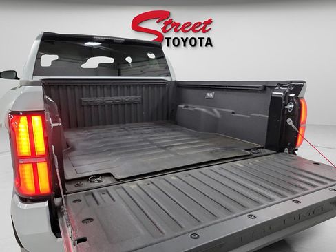 Certified 2025 Toyota Tacoma SR5 AWD/4WD image 7