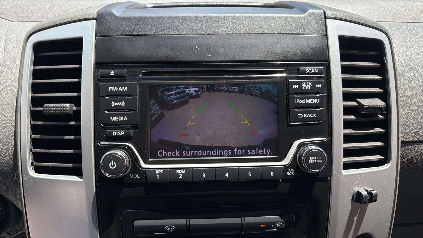 Used 2018 Nissan Frontier SV RWD image 12