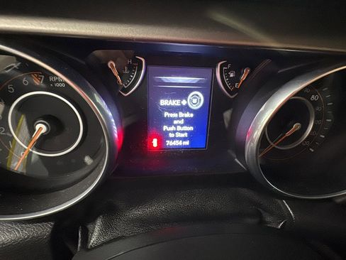Used 2018 Jeep Wrangler Unlimited Sport S AWD/4WD image 12