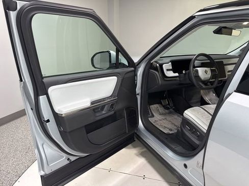 Used 2023 Rivian R1S Adventure AWD/4WD image 12