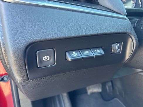 Used 2024 Buick Enclave Premium image 14