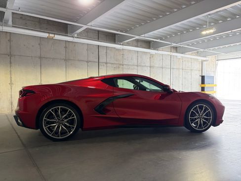Used 2026 Chevrolet Corvette Stingray Premium Cpe RWD image 8