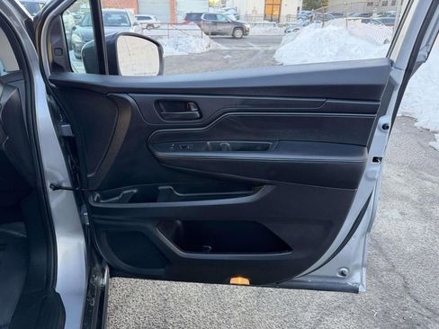 Used 2025 Honda Odyssey EX-L image 16
