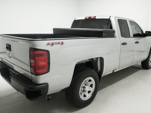 Used 2016 Chevrolet Silverado 1500 W/T AWD/4WD image 4