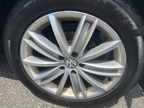 Used 2016 Volkswagen Tiguan SE AWD/4WD image 9