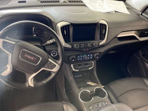 Used 2024 GMC Terrain SLT FWD image 32