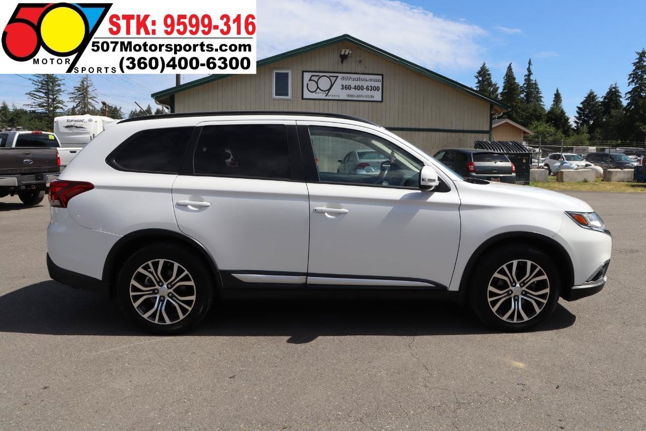 Used 2016 Mitsubishi Outlander SEL AWD/4WD image 9