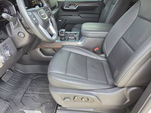 Used 2024 GMC Sierra 1500 SLT AWD/4WD image 13