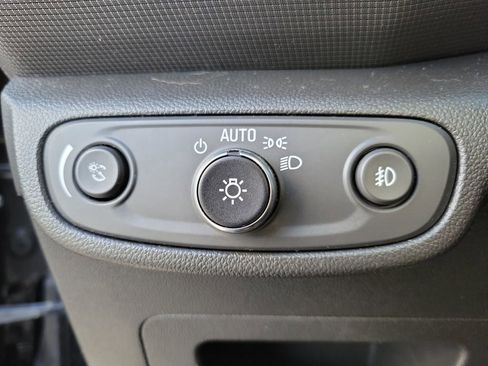 Used 2021 Chevrolet TrailBlazer RS w/ Sun and Liftgate Package image 22
