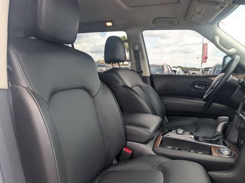 Used 2024 Nissan Armada SL w/ Captain's Chairs Package AWD/4WD image 38