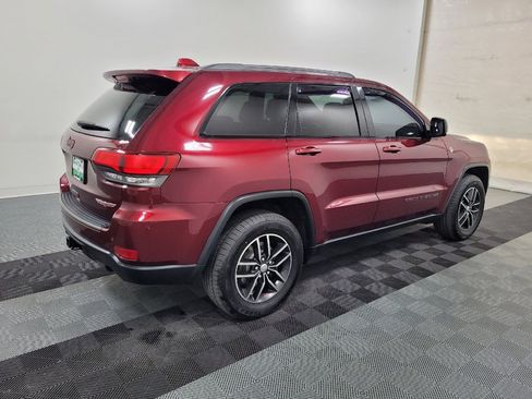 Used 2017 Jeep Grand Cherokee Trailhawk AWD/4WD image 10