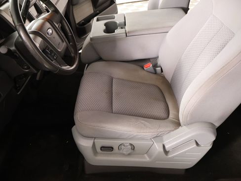 Used 2013 Ford F150 XLT w/ XLT Chrome Pkg AWD/4WD image 9