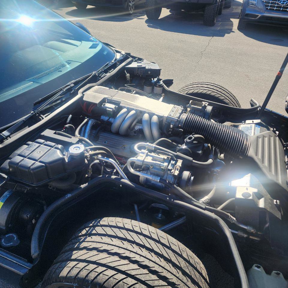 Used 1990 Chevrolet Corvette Coupe RWD image 13