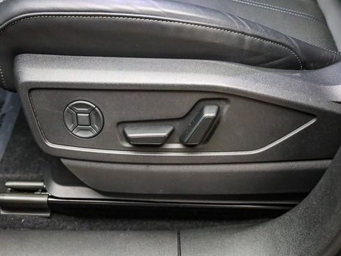 Certified 2025 Audi Q5 Premium Plus w/ Premium Plus image 22