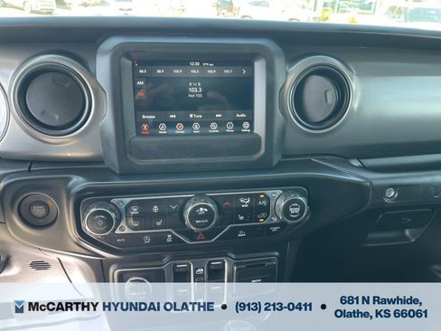 Used 2022 Jeep Wrangler Unlimited Sport AWD/4WD image 8