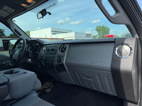 Used 2011 Ford F250 XLT w/ Camper Pkg AWD/4WD image 19