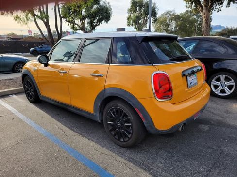 Used 2016 MINI Cooper 4-Door Hardtop image 4