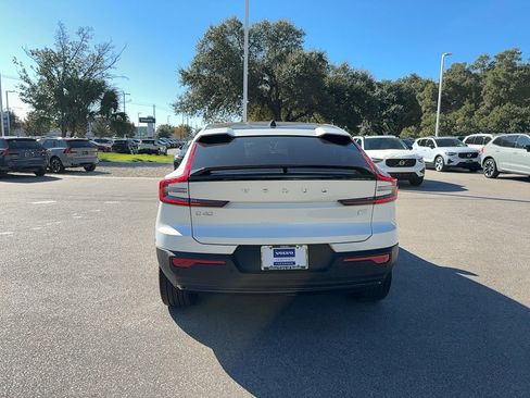 Certified 2023 Volvo C40 Recharge Core w/ Protection Package Premier image 5