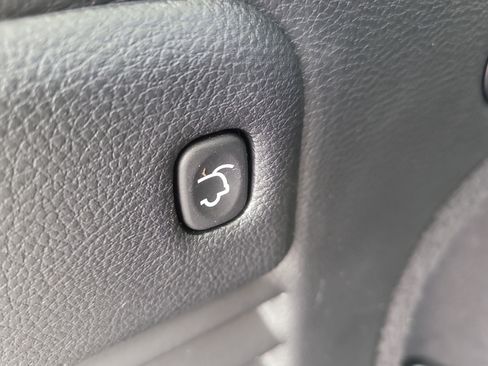 Used 2020 Jeep Grand Cherokee High Altitude AWD/4WD image 12
