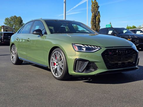 Used 2023 Audi S4 Premium Plus w/ Premium Plus Package AWD/4WD image 7