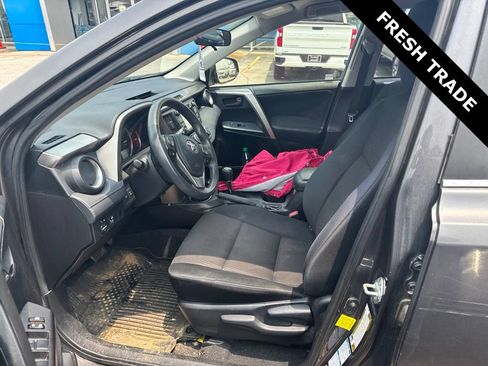 Used 2016 Toyota RAV4 LE AWD/4WD image 7