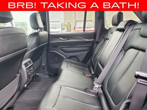 Used 2026 Jeep Grand Cherokee Limited AWD/4WD image 25
