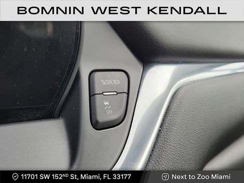 Used 2023 Chevrolet Blazer LT image 17