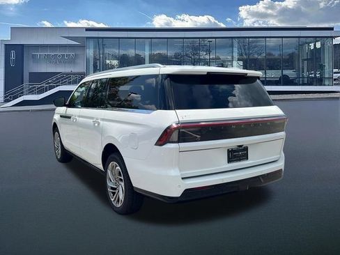 New 2027 Lincoln Navigator L Reserve AWD/4WD image 5