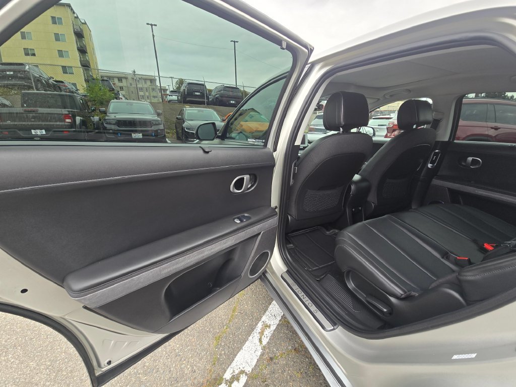 Used 2023 Hyundai Ioniq 5 Limited AWD/4WD image 15