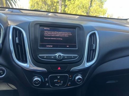 Used 2020 Chevrolet Equinox LT FWD image 21